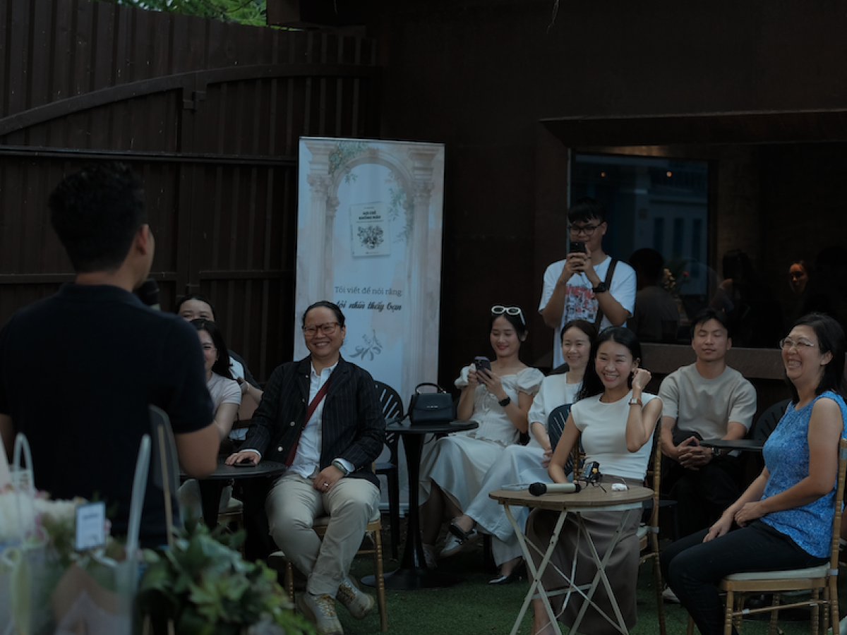 Buổi ra mắt sách Sợi Chỉ Không Màu, 23/05/2026